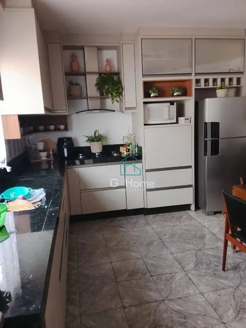 Foto 3 de Casa com 2 quartos à venda, 300m2 em Jardim São Paulo, Cambe - PR