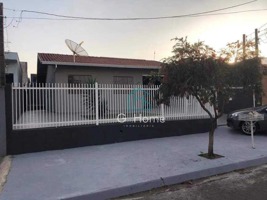Foto 2 de Casa com 3 quartos à venda, 300m2 em Bandeirantes, Londrina - PR
