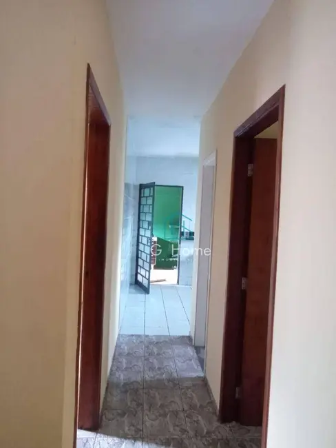 Casa com 3 quartos à venda, 300m2 em Jardim Vale Azul, Londrina - PR - imagem 5 Foto 5 de Casa com 3 quartos à venda, 300m2 em Jardim Vale Azul, Londrina - PR