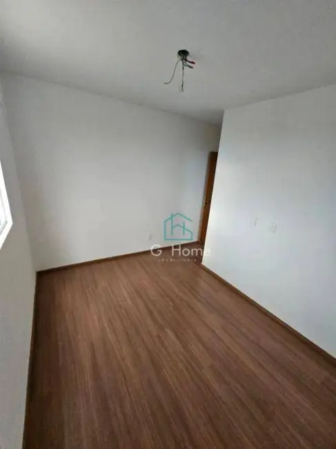 Foto 2 de Apartamento com 2 quartos à venda, 48m2 em Parque Jamaica, Londrina - PR
