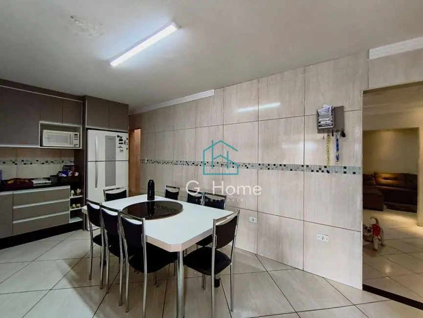 Casa com 3 quartos à venda, 258m2 em Jardim Viena, Londrina - PR - imagem 7 Foto 7 de Casa com 3 quartos à venda, 258m2 em Jardim Viena, Londrina - PR