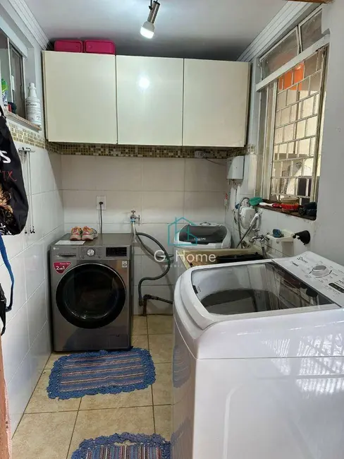Casa com 2 quartos à venda, 260m2 em Londrina - PR - imagem 4 Foto 4 de Casa com 2 quartos à venda, 260m2 em Londrina - PR