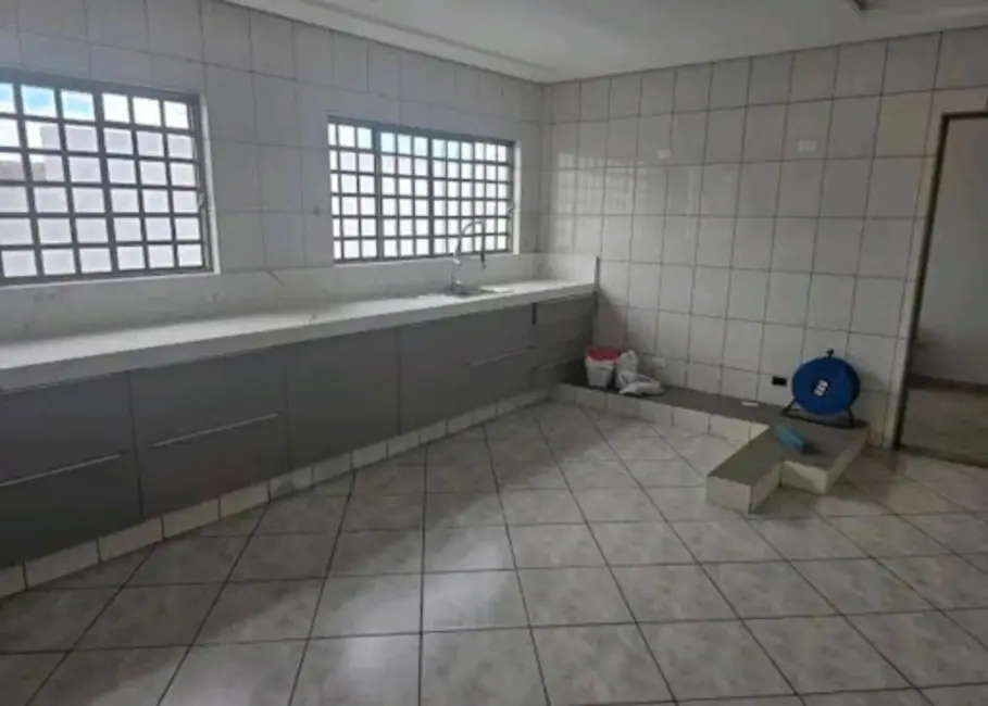 Foto 4 de Casa com 5 quartos para alugar, 500m2 em Jardim Tarumã, Londrina - PR