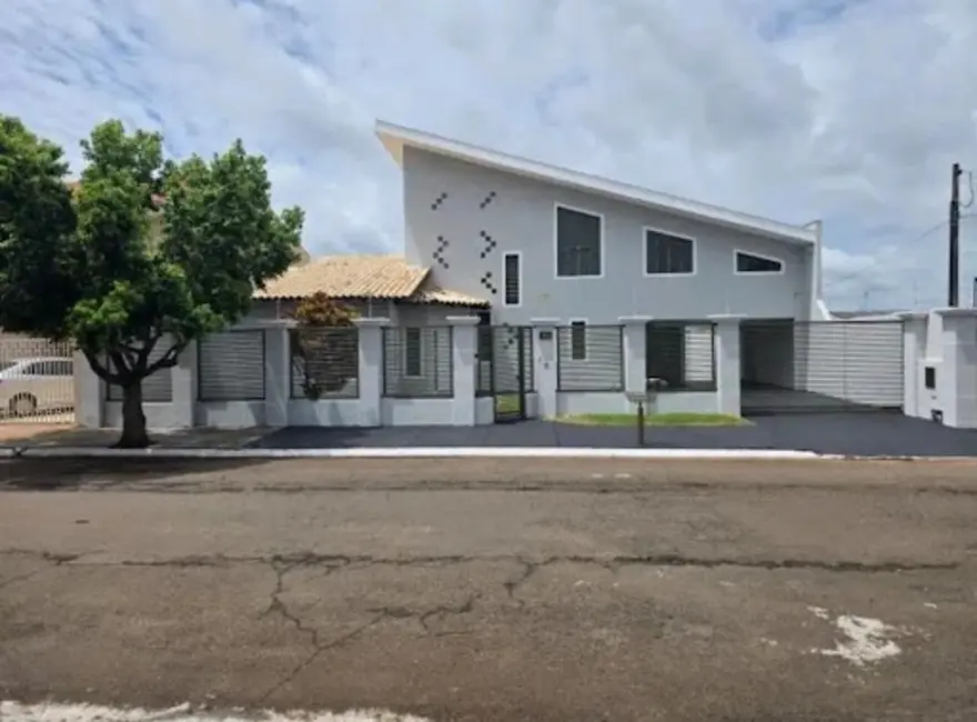 Foto 1 de Casa com 5 quartos para alugar, 500m2 em Jardim Tarumã, Londrina - PR