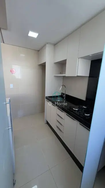 Foto 4 de Apartamento com 2 quartos à venda, 44m2 em Gleba Fazenda Palhano, Londrina - PR