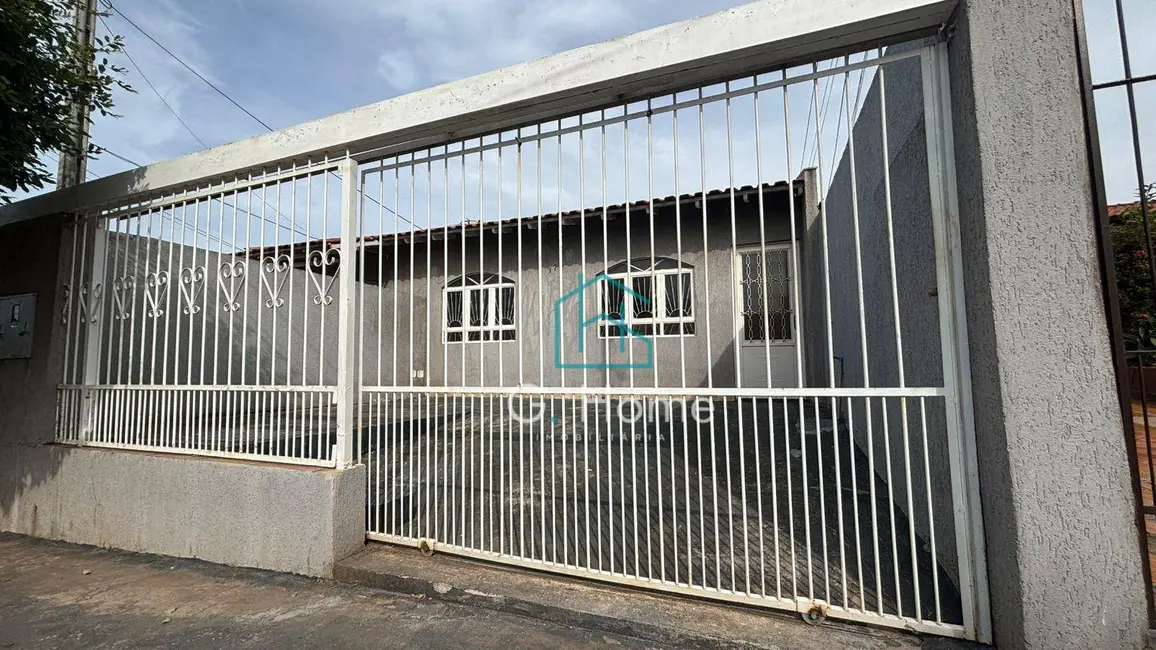 Foto 2 de Casa com 2 quartos para alugar, 175m2 em Ricardo, Londrina - PR