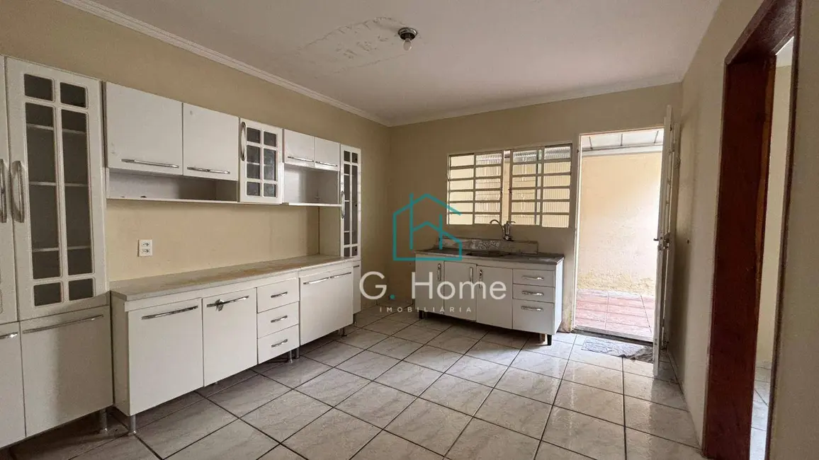 Foto 8 de Casa com 2 quartos para alugar, 175m2 em Ricardo, Londrina - PR