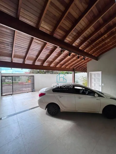 Casa com 3 quartos à venda, 280m2 em Conjunto Santa Rita 6, Londrina - PR - imagem 3 Foto 3 de Casa com 3 quartos à venda, 280m2 em Conjunto Santa Rita 6, Londrina - PR