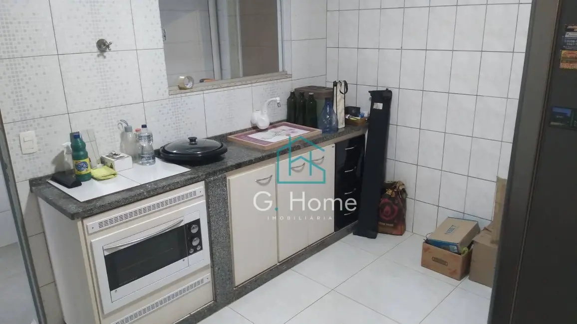 Casa com 3 quartos para alugar, 280m2 em Conjunto Santa Rita 6, Londrina - PR - imagem 9 Foto 9 de Casa com 3 quartos para alugar, 280m2 em Conjunto Santa Rita 6, Londrina - PR