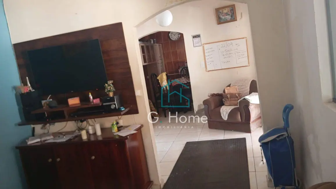 Foto 3 de Sobrado com 3 quartos à venda, 300m2 em Maria Lúcia, Londrina - PR