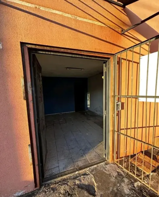 Foto 3 de Armazém / Galpão para alugar, 1050m2 em Ouro Branco, Londrina - PR