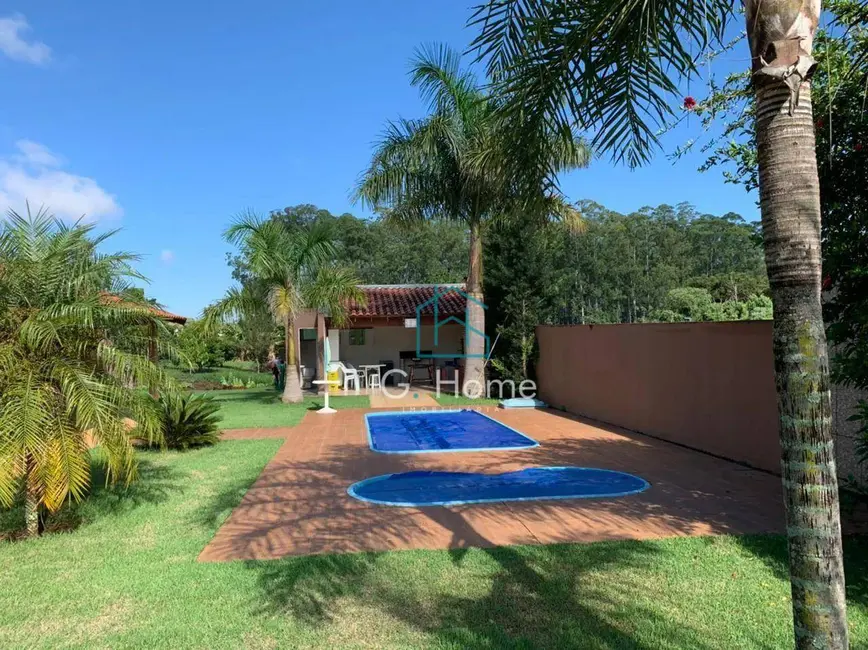 Chácara com 6 quartos para alugar, 2000m2 em Londrina - PR - imagem 2 Foto 2 de Chácara com 6 quartos para alugar, 2000m2 em Londrina - PR