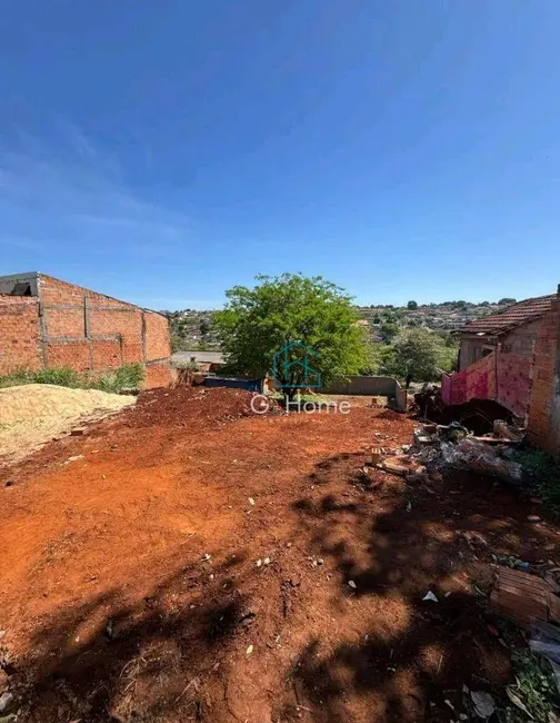 Foto 1 de Terreno / Lote à venda, 447m2 em Sabará III, Londrina - PR