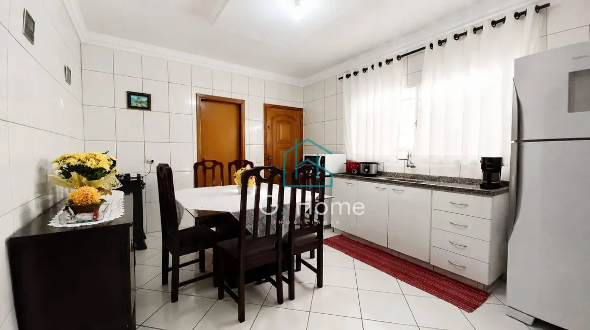 Casa com 3 quartos à venda, 255m2 em Jardim Monte Sinai, Londrina - PR - imagem 4 Foto 4 de Casa com 3 quartos à venda, 255m2 em Jardim Monte Sinai, Londrina - PR