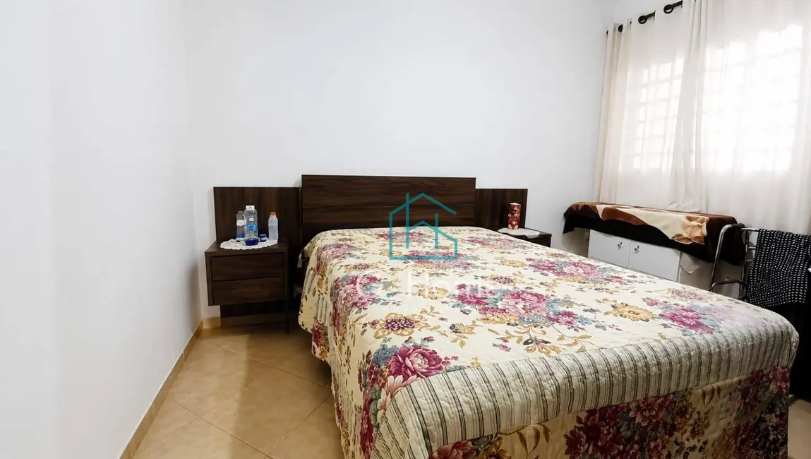 Casa com 3 quartos à venda, 255m2 em Jardim Monte Sinai, Londrina - PR - imagem 7 Foto 7 de Casa com 3 quartos à venda, 255m2 em Jardim Monte Sinai, Londrina - PR