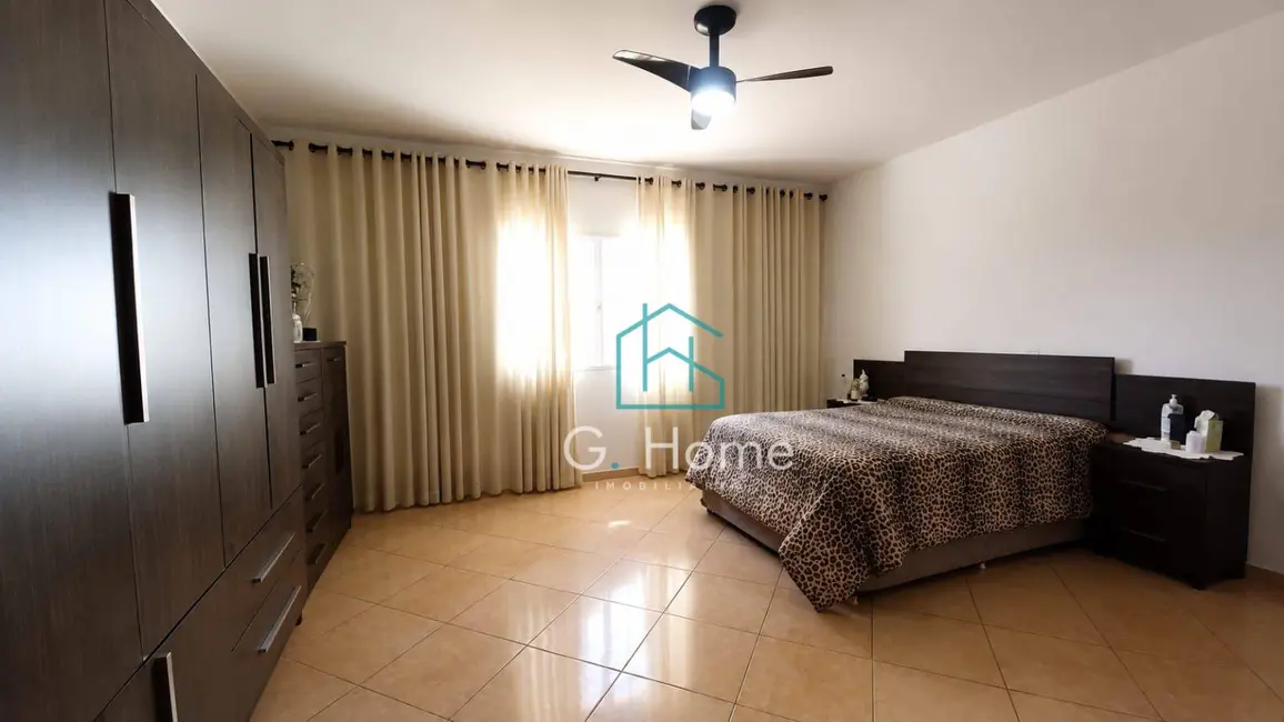 Casa com 3 quartos à venda, 255m2 em Jardim Monte Sinai, Londrina - PR - imagem 6 Foto 6 de Casa com 3 quartos à venda, 255m2 em Jardim Monte Sinai, Londrina - PR