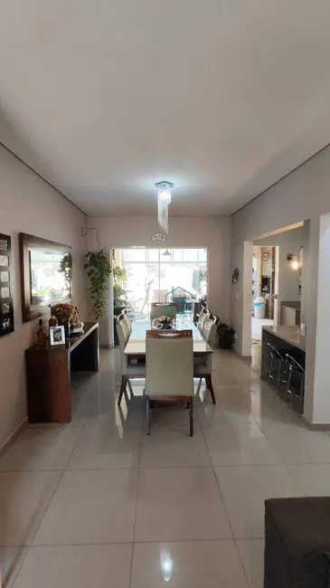Foto 7 de Casa com 4 quartos à venda, 157m2 em Garden Park Residence, Londrina - PR