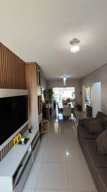 Foto 4 de Casa com 4 quartos à venda, 157m2 em Garden Park Residence, Londrina - PR