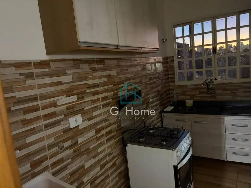 Apartamento com 2 quartos para alugar, 40m2 em San Fernando, Londrina - PR - imagem 5 Foto 5 de Apartamento com 2 quartos para alugar, 40m2 em San Fernando, Londrina - PR
