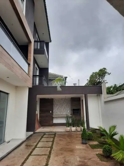 Foto 2 de Casa com 4 quartos à venda, 200m2 em Campo Grande, Rio De Janeiro - RJ