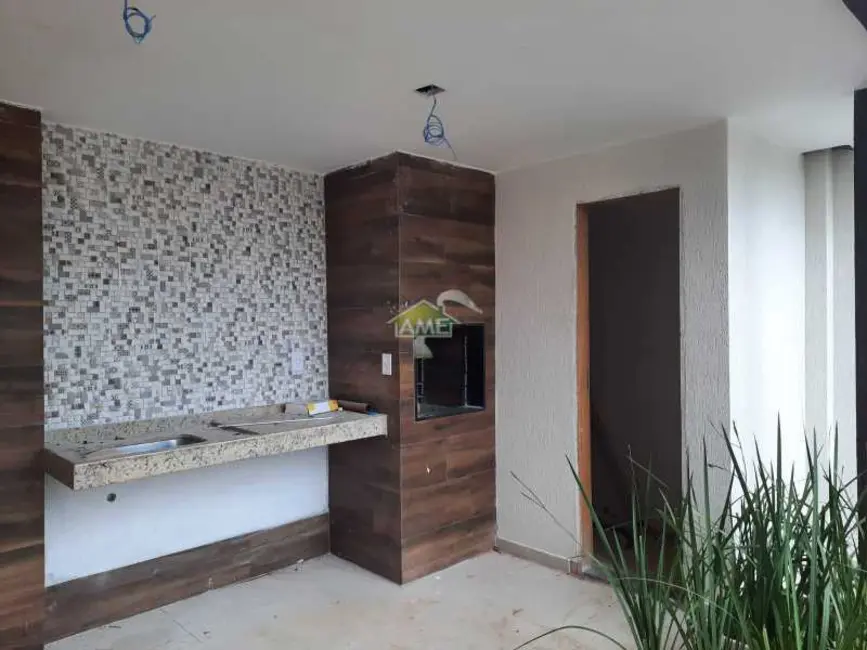 Foto 1 de Casa com 4 quartos à venda, 200m2 em Campo Grande, Rio De Janeiro - RJ