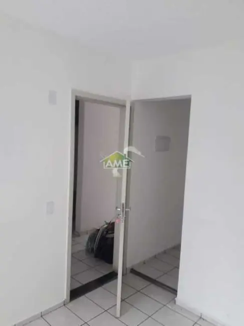 Apartamento com 2 quartos à venda e para alugar, 40m2 em Santa Cruz, Rio De Janeiro - RJ - imagem 3 Foto 3 de Apartamento com 2 quartos à venda e para alugar, 40m2 em Santa Cruz, Rio De Janeiro - RJ