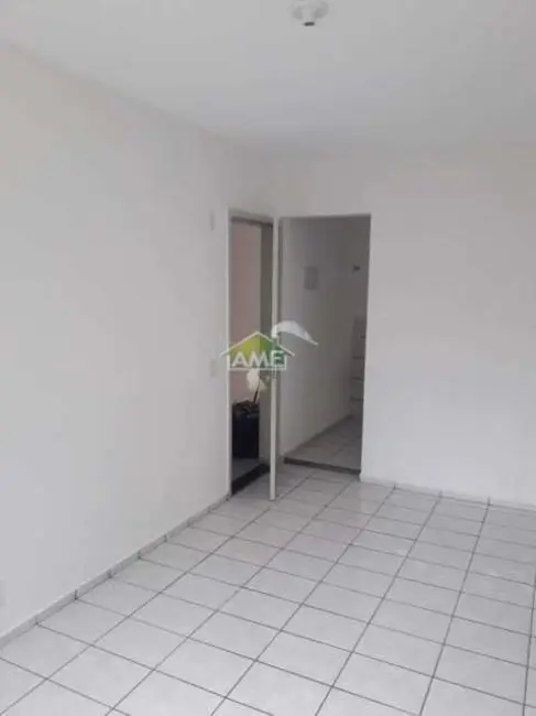 Foto 2 de Apartamento com 2 quartos à venda e para alugar, 40m2 em Santa Cruz, Rio De Janeiro - RJ