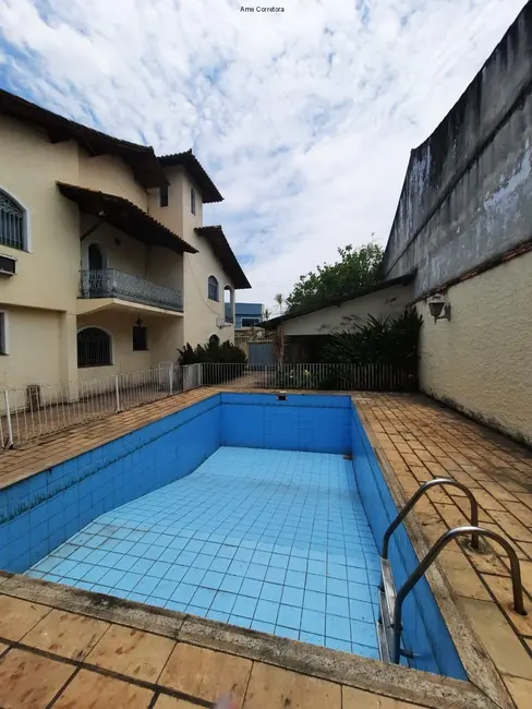 Foto 1 de Casa com 4 quartos à venda em Campo Grande, Rio De Janeiro - RJ