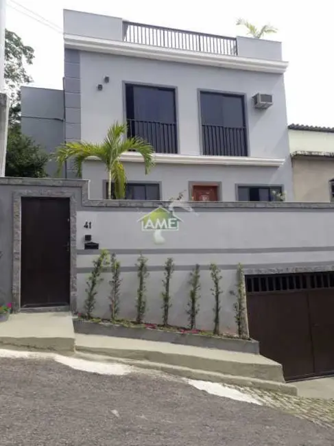 Foto 1 de Casa com 2 quartos à venda, 200m2 em Campo Grande, Rio De Janeiro - RJ
