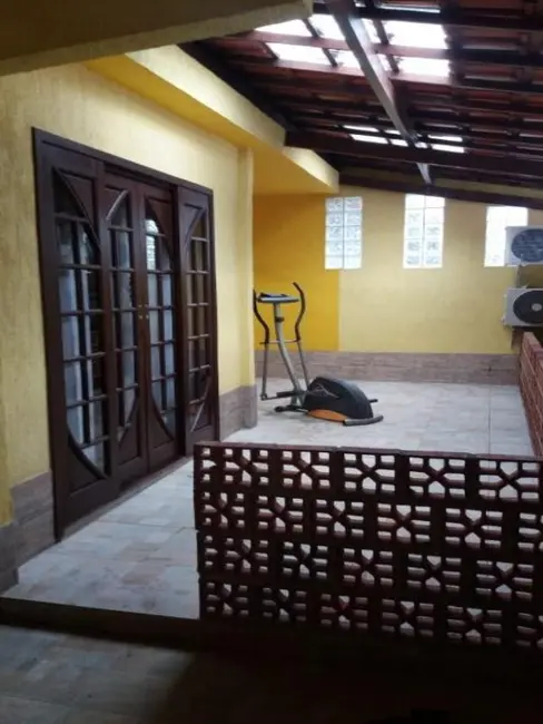 Casa com 4 quartos à venda em Cosmos, Rio De Janeiro - RJ - imagem 4 Foto 4 de Casa com 4 quartos à venda em Cosmos, Rio De Janeiro - RJ