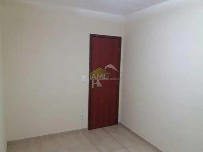 Apartamento com 2 quartos para alugar, 52m2 em Cosmos, Rio De Janeiro - RJ - imagem 4 Foto 4 de Apartamento com 2 quartos para alugar, 52m2 em Cosmos, Rio De Janeiro - RJ