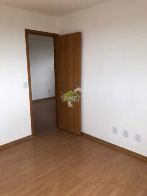 Foto 2 de Apartamento com 2 quartos para alugar, 43m2 em Padre Miguel, Rio De Janeiro - RJ