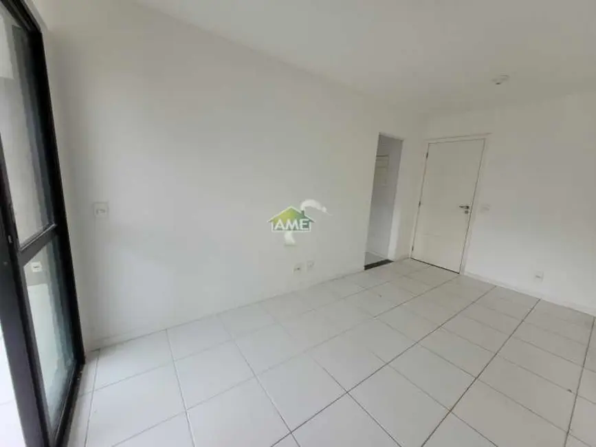 Foto 2 de Apartamento com 2 quartos para alugar, 80m2 em Campo Grande, Rio De Janeiro - RJ