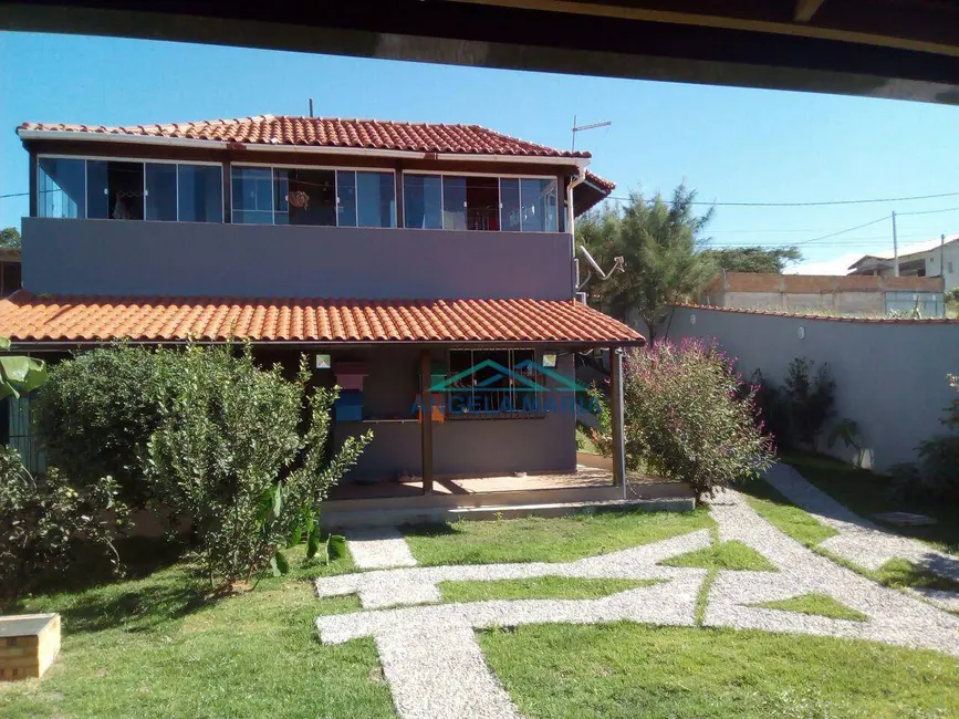 Foto 2 de Casa com 4 quartos à venda, 420m2 em Rio Das Ostras - RJ