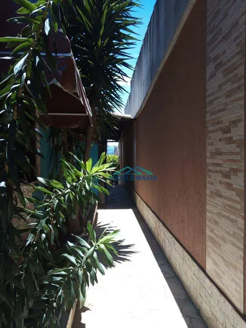 Casa de Condomínio com 4 quartos à venda, 140m2 em Maria Turri, Rio Das Ostras - RJ - imagem 7 Foto 7 de Casa de Condomínio com 4 quartos à venda, 140m2 em Maria Turri, Rio Das Ostras - RJ