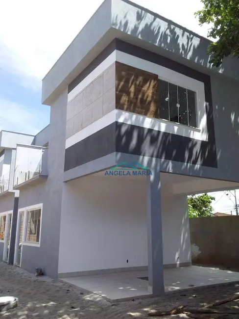 Foto 1 de Casa com 2 quartos à venda em Rio Das Ostras - RJ