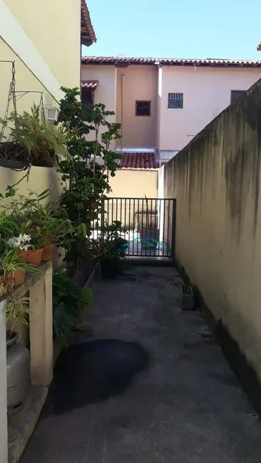 Casa com 2 quartos à venda em Ouro Verde, Rio Das Ostras - RJ - imagem 4 Foto 4 de Casa com 2 quartos à venda em Ouro Verde, Rio Das Ostras - RJ