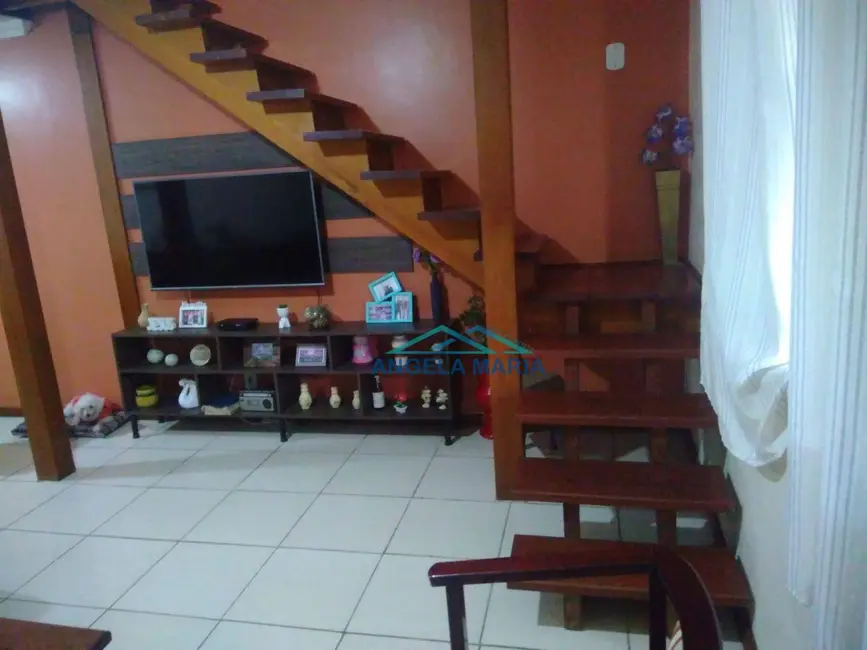 Foto 7 de Casa com 3 quartos à venda em Jardim Mariléa, Rio Das Ostras - RJ