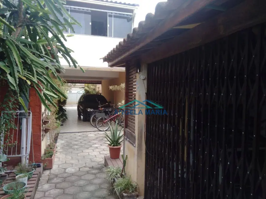 Foto 6 de Casa com 3 quartos à venda em Jardim Mariléa, Rio Das Ostras - RJ