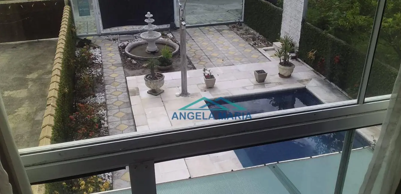 Foto 3 de Casa à venda, 210m2 em Rio Das Ostras - RJ