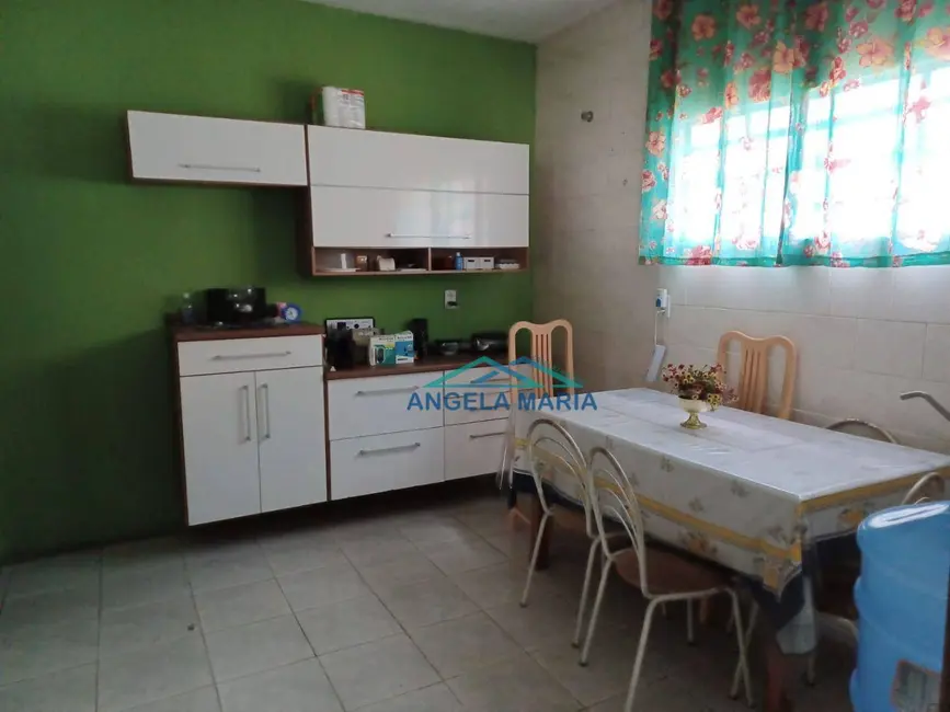 Casa com 4 quartos à venda, 280m2 em Village Rio das Ostras, Rio Das Ostras - RJ - imagem 8 Foto 8 de Casa com 4 quartos à venda, 280m2 em Village Rio das Ostras, Rio Das Ostras - RJ