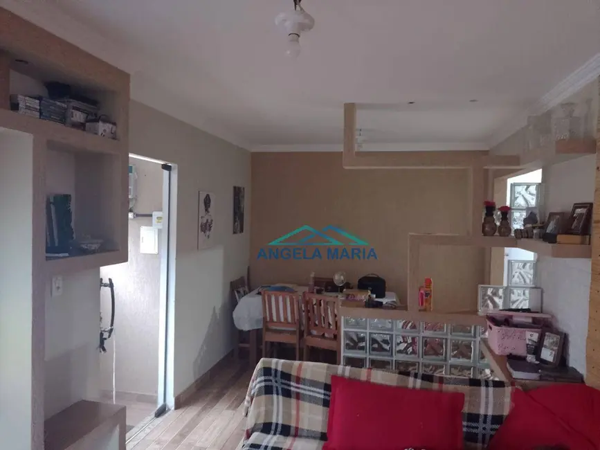 Foto 8 de Casa com 3 quartos à venda, 116m2 em Jardim Mariléa, Rio Das Ostras - RJ