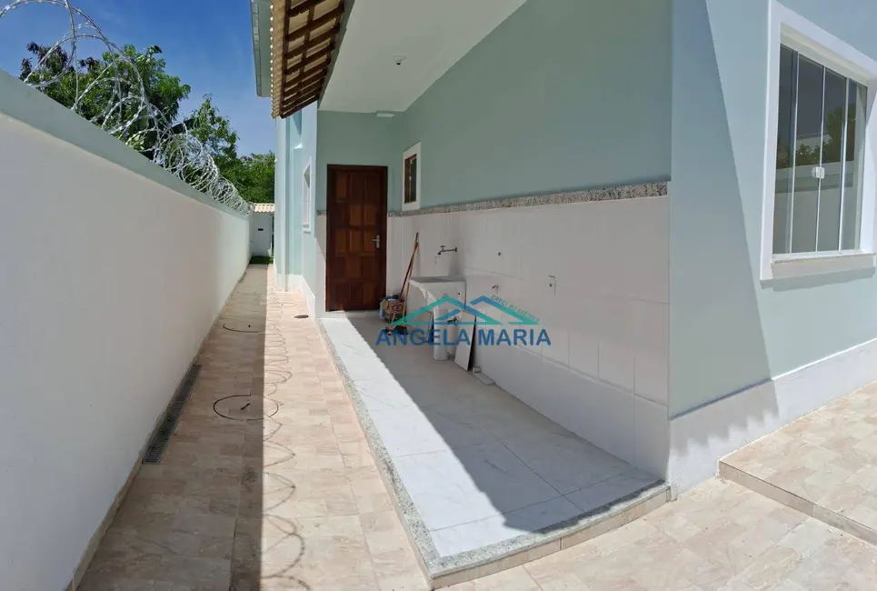 Foto 2 de Casa com 4 quartos à venda em Jardim Bela Vista, Rio Das Ostras - RJ