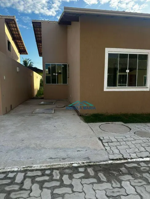 Foto 2 de Casa à venda em Rio Das Ostras - RJ