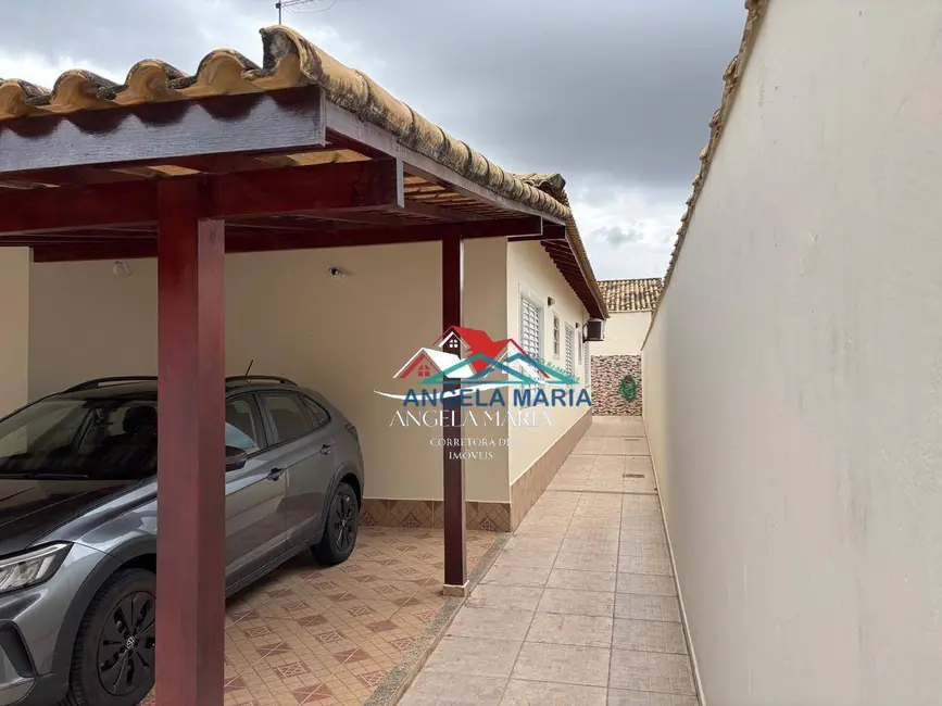 Foto 4 de Casa à venda em Extensão do Bosque, Rio Das Ostras - RJ