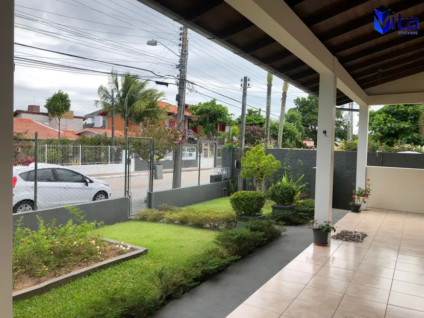 Foto 3 de Casa com 3 quartos à venda, 240m2 em Ponta das Canas, Florianopolis - SC