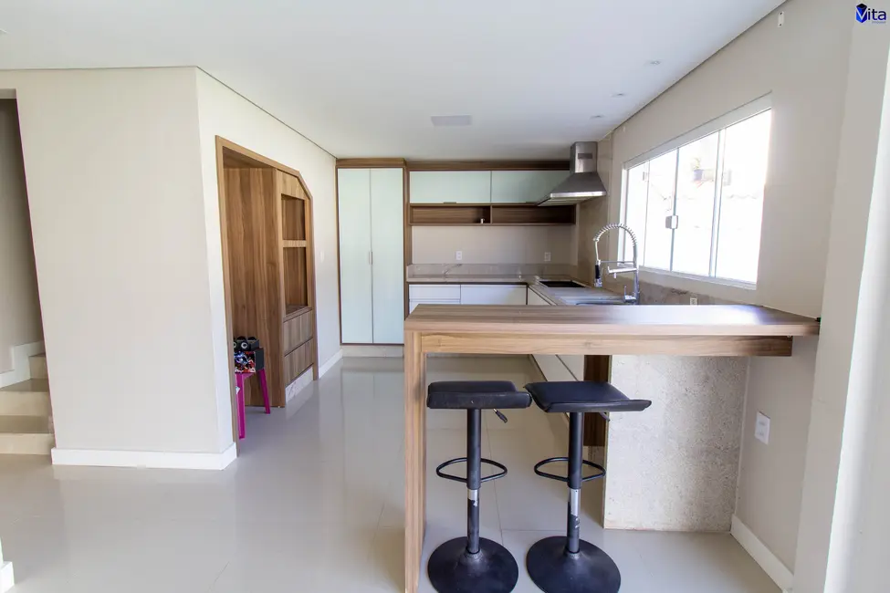 Foto 7 de Casa com 3 quartos para alugar, 140m2 em Cachoeira do Bom Jesus, Florianopolis - SC