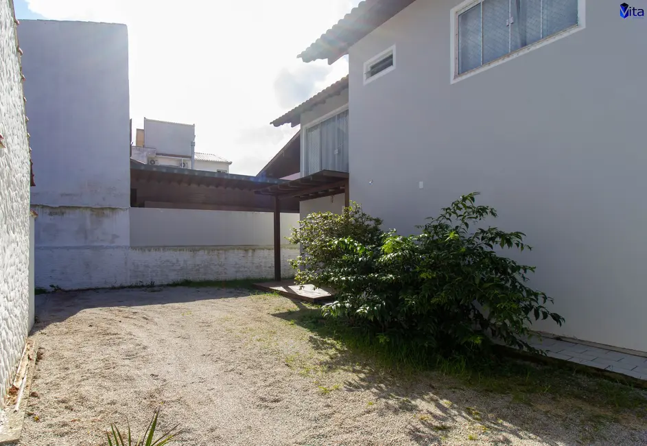 Foto 3 de Casa com 3 quartos para alugar, 140m2 em Cachoeira do Bom Jesus, Florianopolis - SC