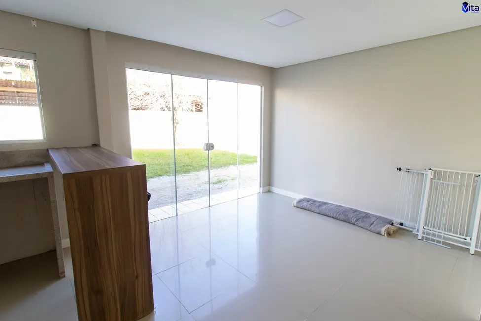 Foto 9 de Casa com 3 quartos para alugar, 140m2 em Cachoeira do Bom Jesus, Florianopolis - SC