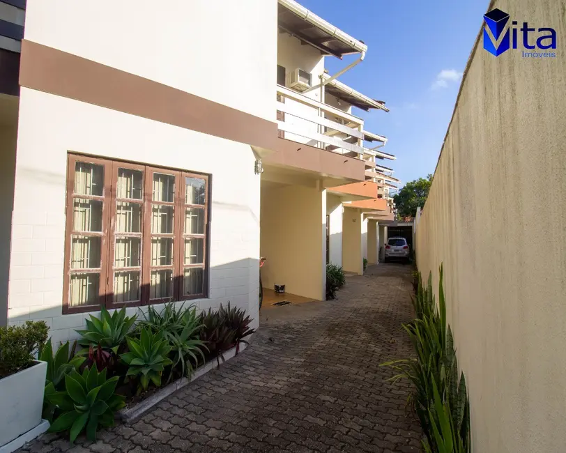 Foto 2 de Apartamento com 3 quartos para alugar, 100m2 em Cachoeira do Bom Jesus, Florianopolis - SC